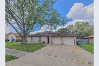 214 Williamsburg Avenue, Victoria, TX 77904 - Photo 2