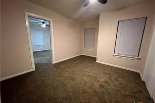 1009 Oak St, Refugio, TX 78377 - Photo 4