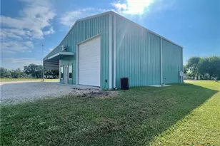 211 N 5th St, Port O'Connor, TX 77982 - Photo 20