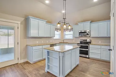 2210 Briar Hollow Drive, Temple, TX 76502 - Photo 12