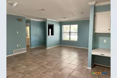 1302 S Mesquite Avenue, New Braunfels, TX 78130 - Photo 2