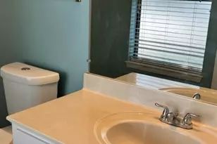 1302 S Mesquite Ave, New Braunfels, TX 78130 - Photo 14