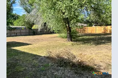 1302 S Mesquite Avenue, New Braunfels, TX 78130 - Photo 16