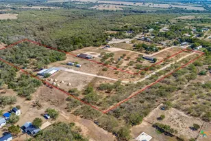470 Country Acres Dr, Seguin, TX 78155 - Photo 16