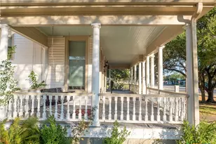 408 E Reuss Blvd, Cuero, TX 77954 - Photo 4