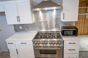 408 E Reuss Blvd, Cuero, TX 77954 - Photo 14