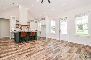 595 Buckskin Dr, Palacios, TX 77465 - Photo 12