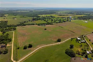 721 Branch Rd, Seguin, TX 78155 - Photo 2