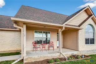 175 Creekwood Dr, Gonzales, TX 78629 - Photo 10