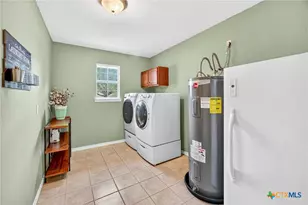 175 Creekwood Dr, Gonzales, TX 78629 - Photo 38