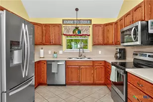 175 Creekwood Dr, Gonzales, TX 78629 - Photo 20