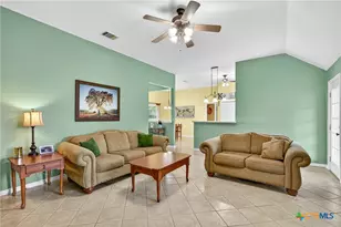 175 Creekwood Dr, Gonzales, TX 78629 - Photo 16