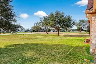 175 Creekwood Dr, Gonzales, TX 78629 - Photo 44