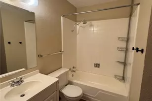 815 Burges St, Seguin, TX 78155 - Photo 8