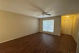 815 Burges St, Seguin, TX 78155 - Photo 2