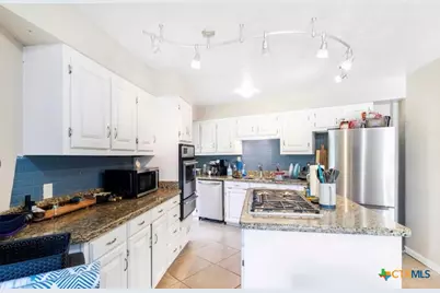 503 Rabbit Run Road, Victoria, TX 77905 - Photo 8