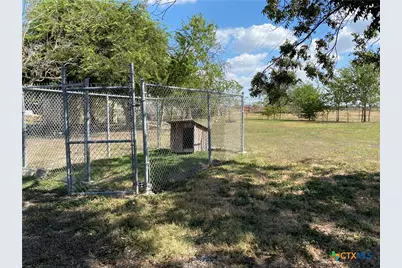 517 S Center, Marion, TX 78124 - Photo 12