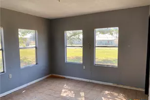 517 S Center, Marion, TX 78124 - Photo 8