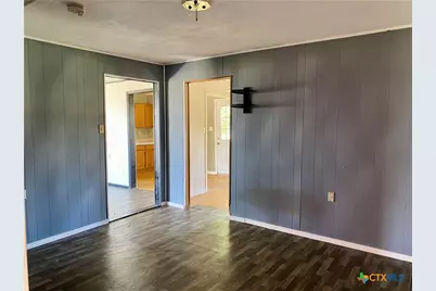 517 S Center, Marion, TX 78124 - Photo 10