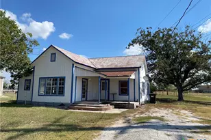 517 S Center, Marion, TX 78124 - Photo 1