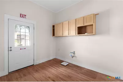 107 W 5th Street, Lampasas, TX 76550 - Photo 26