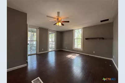 111 N Alexander Street, Belton, TX 76513 - Photo 10