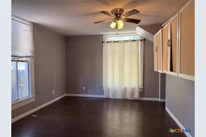 111 N Alexander Street, Belton, TX 76513 - Photo 8