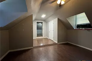 111 N Alexander St, Belton, TX 76513 - Photo 18