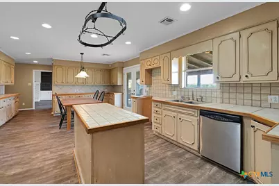 596 Saffle Road, Robinson, TX 76706 - Photo 8