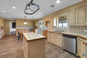 596 Saffle Rd, Robinson, TX 76706 - Photo 8