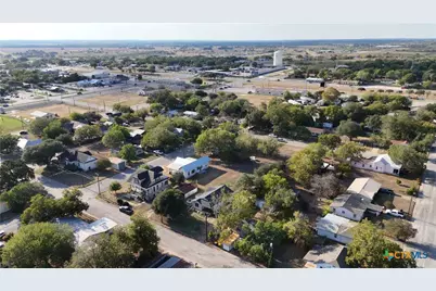 611 Qualls Street, Gonzales, TX 78629 - Photo 46