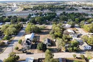 611 Qualls St, Gonzales, TX 78629 - Photo 48