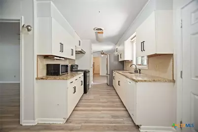 716 Brookhollow Drive, Port Lavaca, TX 77979 - Photo 8