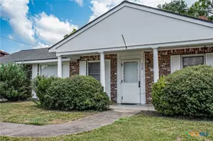 716 Brookhollow Dr, Port Lavaca, TX 77979 - Photo 1