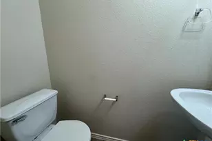 4900 Bayer Hollow Dr, Killeen, TX 76549 - Photo 8