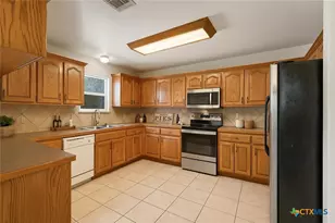 105 Tomahawk Trail, Seguin, TX 78155 - Photo 8