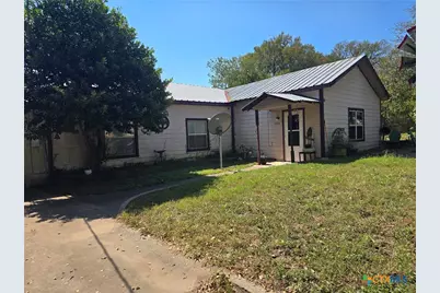 1002 W Leon Street, Gatesville, TX 76528 - Photo 1