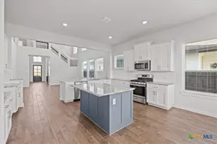 1027 Haystack, New Braunfels, TX 78130 - Photo 6