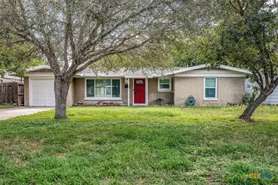 216 Bowie Street, Port Lavaca, TX 77979 - Photo 2
