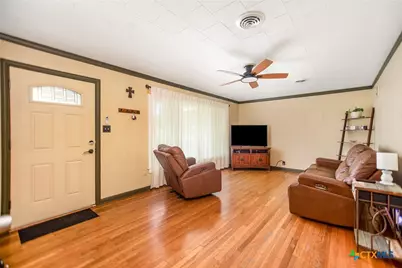 216 Bowie Street, Port Lavaca, TX 77979 - Photo 4