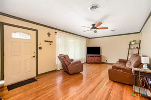216 Bowie St, Port Lavaca, TX 77979 - Photo 4