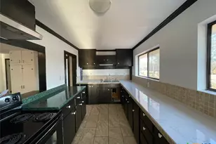 613 Central Texas Expy, Lampasas, TX 76550 - Photo 14