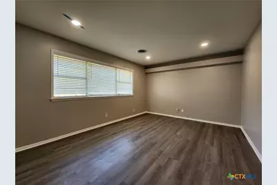 273 Meadow Avenue, New Braunfels, TX 78130 - Photo 14