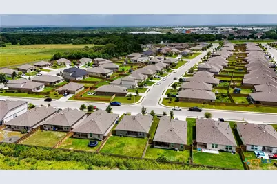 1046 Amble Oak, Seguin, TX 78155 - Photo 4