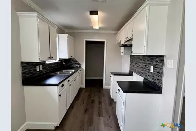 1201 S 21st Street, Temple, TX 76504 - Photo 6