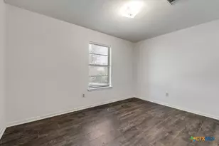 225/229 Country Acres Dr, Seguin, TX 78155 - Photo 14