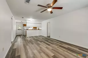 225/229 Country Acres Dr, Seguin, TX 78155 - Photo 8