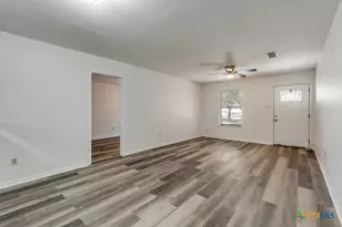 225/229 Country Acres Dr, Seguin, TX 78155 - Photo 6