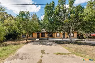 225/229 Country Acres Dr, Seguin, TX 78155 - Photo 2