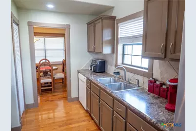 1704 Jackson Street, Port Lavaca, TX 77979 - Photo 16